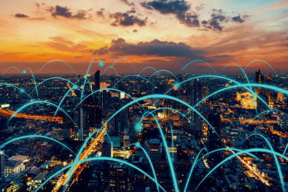 Fernando Trabach Filho analiza cómo la inteligencia artificial está transformando las ciudades en entornos más inteligentes, sostenibles y conectados.