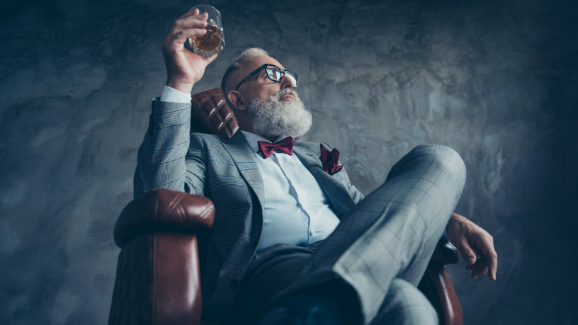 Luciano Guimaraes Tebar explica cómo Litecoin se posiciona frente a Bitcoin en el mercado de criptomonedas.