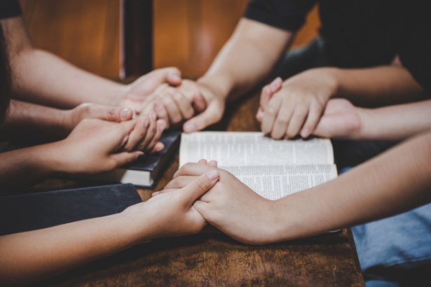 El tropiezo que hiere la conciencia puede desorientar a los débiles en la fe, como analiza Jose Eduardo De Oliveira e Silva.